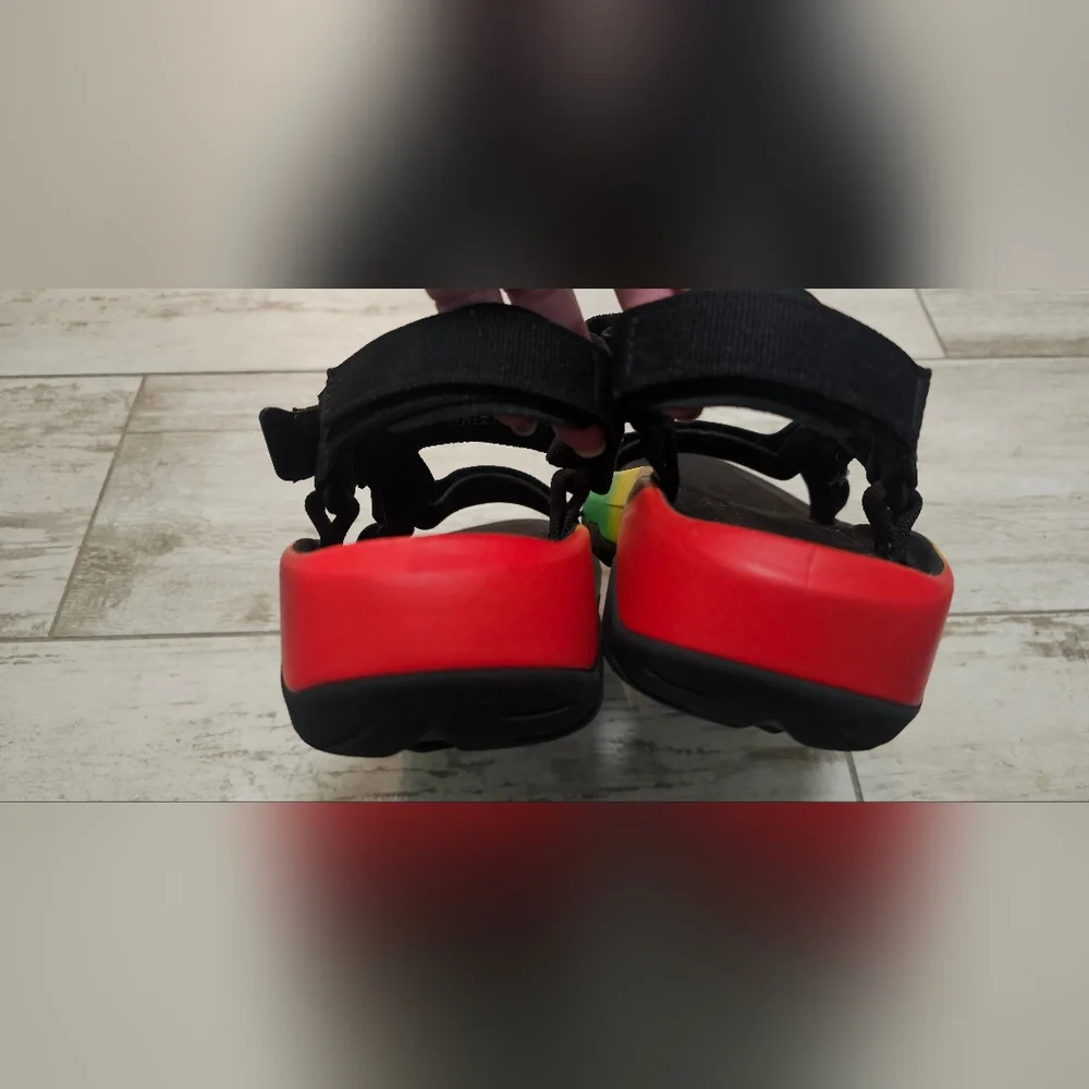 Teva Women's Hurricane XLT2 Ampsole Rainbow Sandals 10 - Picture 6 of 8